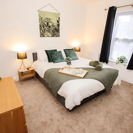 Stylish, Homely City Centre 3 Bed Property Sleeps 6 Lincoln