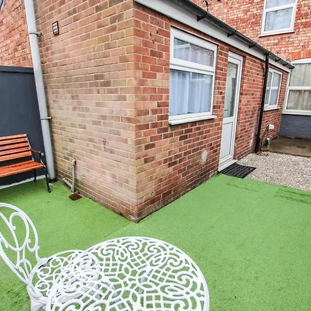 Stylish, Homely City Centre 3 Bed Property Sleeps 6 Holiday home *