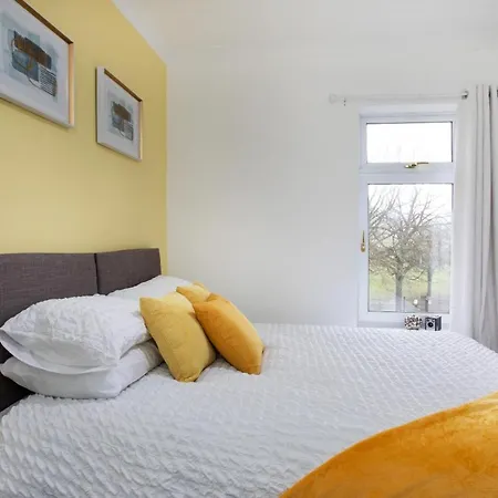* Parking * Smart Tv * Sleeps Up To 7 * Fast Wi-fi *