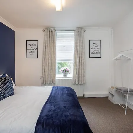 * Parking * Smart Tv * Sleeps Up To 7 * Fast Wi-fi *