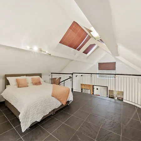 Apartment Parking, Heated Floors, Sleeps 4 Guests, Netflix