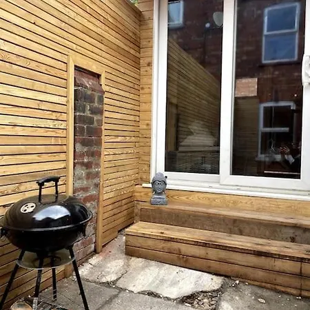 Area Terraced House With Private Hot Tub * Lincoln