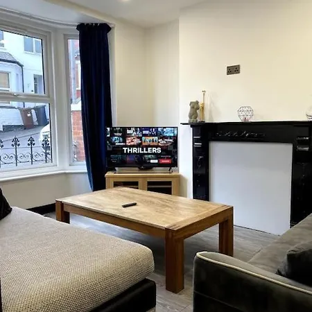 Holiday home Area Terraced House With Private Hot Tub