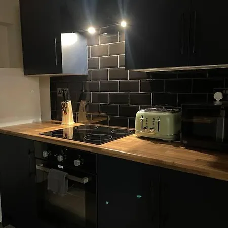 Area Terraced House With Private Hot Tub
