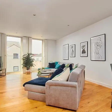 Swanky Centre Apartment Lincoln
