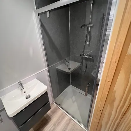 The Man, Eco-friendly Cabin In The Lincolnshire Countryside With Heating And Hot Water Apartment Lincoln