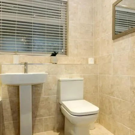 Elegant Three Bed Apartment