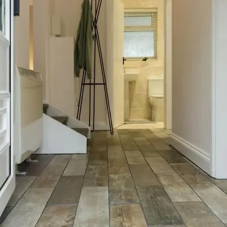 Elegant Three Bed *
