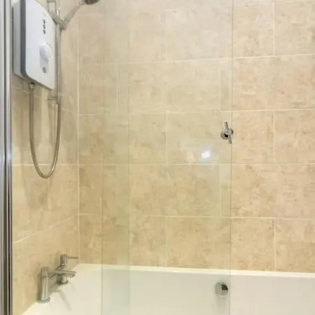 Apartment Elegant Three Bed *