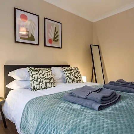 Apartment Elegant Three Bed Lincoln