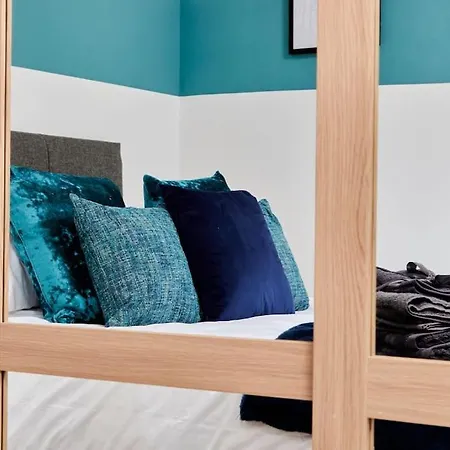 Swanky Centre Apartment *