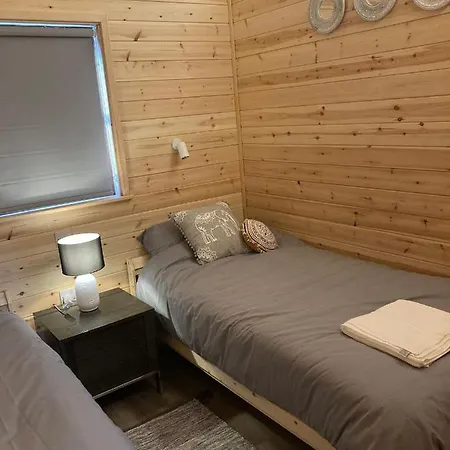 The Man, Eco-friendly Cabin In The Lincolnshire Countryside With Heating And Hot Water Apartment Lincoln