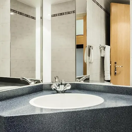 Ibis Lincoln