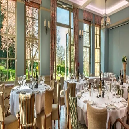 Hall Hotel 4*