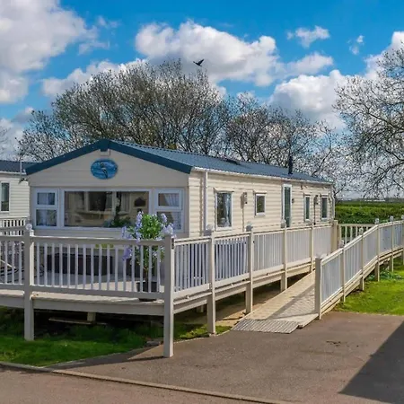 Holiday home Tattershall Lakes Private Hot Tub - Sleeps 6