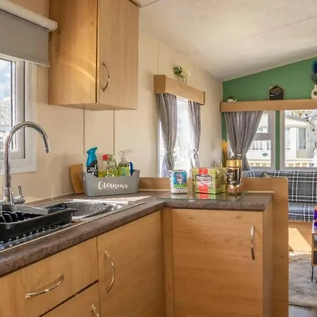 Holiday home Tattershall Lakes Private Hot Tub - Sleeps 6