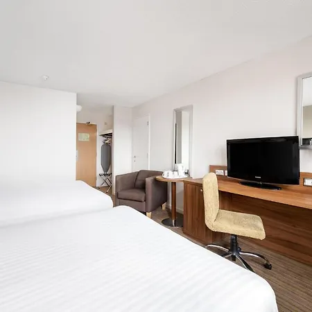 By Ihg Hotel Lincoln