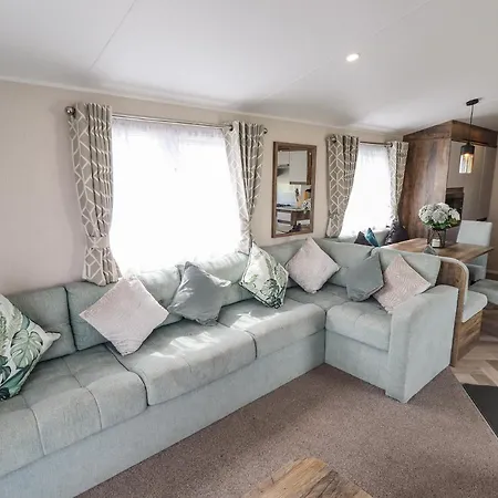 5 Wilkinson Way Lincoln
