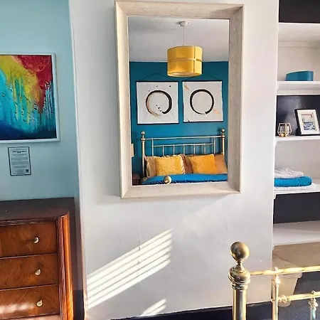 No.2 Boutique Art Townhouse 