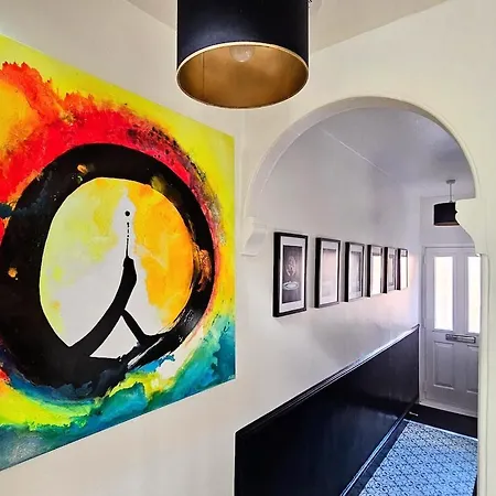 No.2 Boutique Art Townhouse  *