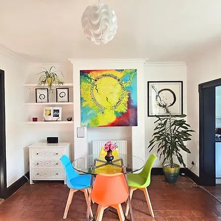 No.2 Boutique Art Townhouse  Apartment Lincoln