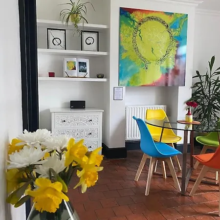 Apartment No.2 Boutique Art Townhouse  Lincoln