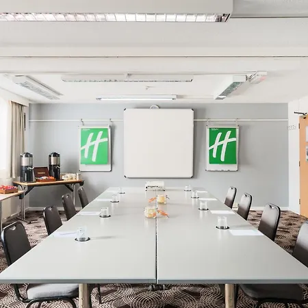 Hotel By Ihg Lincoln
