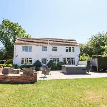 Holly Holiday home
