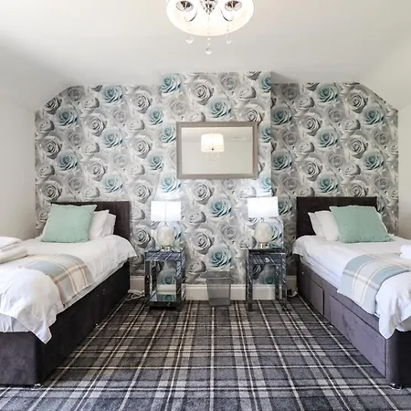Holly Holiday home *