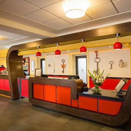 Hotel The