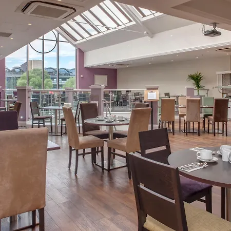 By Ihg Hotel Lincoln