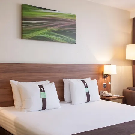 By Ihg Hotel 4*