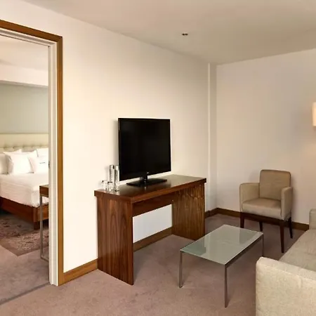 Doubletree By Hilton Hotel Lincoln