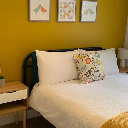 Minster - Cathedral Quarter With Permit Parking * Lincoln