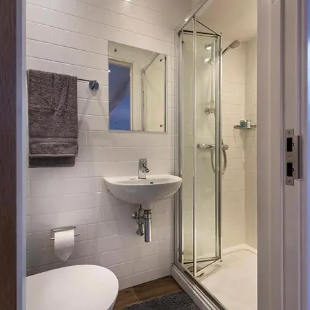 Pass The Keys Centrally Located Holiday home