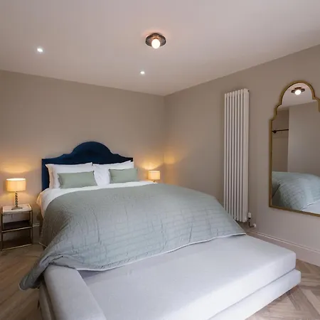 Our House Collective - Luxury In Centre, Hot Tub, Sleeps 16 * Lincoln