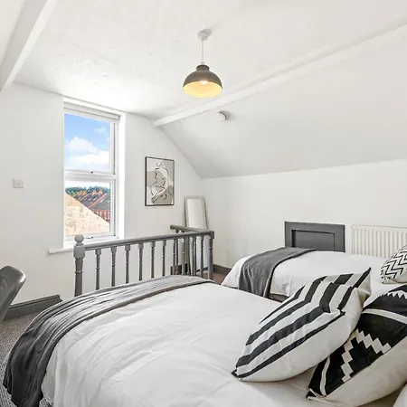 Holiday home Lincoln House Close To City And University! *
