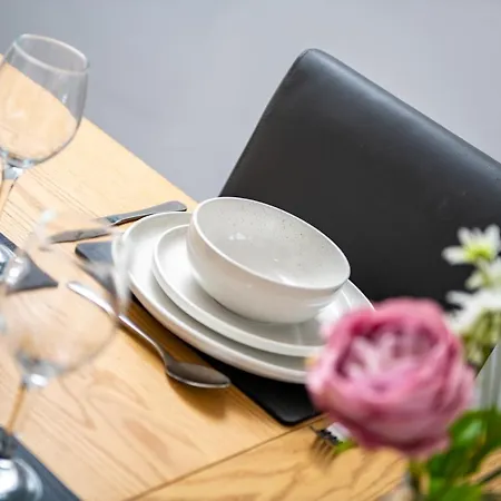 Lincoln House Close To City And University! *