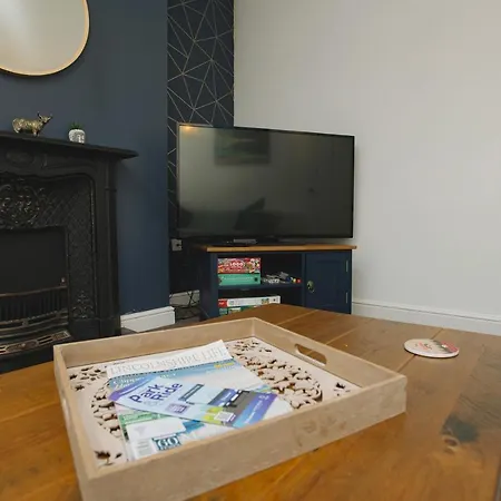 Apartment Pass The Keys 2 Bed Flat In Old School House *
