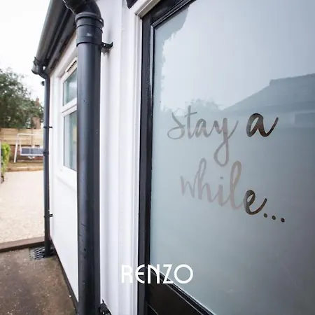 Cosy And Inviting 3-bed In By Renzo, Stunning Design, Close To Cathedral! Apartment Lincoln