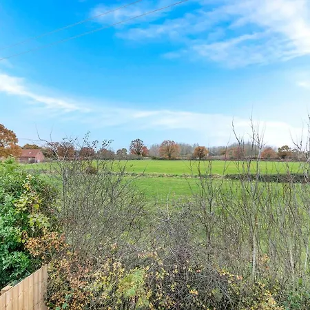 Newly Renovated Rural In North Scarle * Lincoln