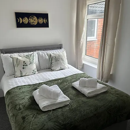 No 1 Seafield - Sleeps 5 - *
