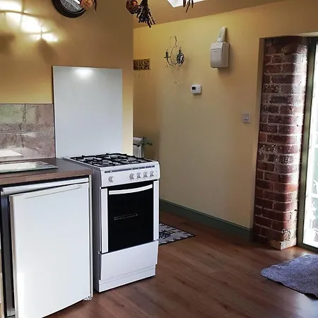 Charming Country Retreat Apartment Lincoln