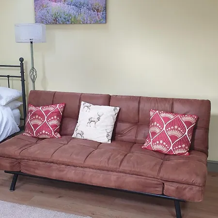 Apartment Charming Country Retreat *