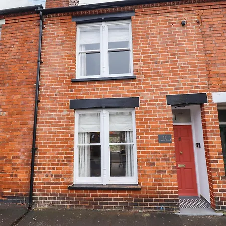 17 Union Road Basement * Lincoln