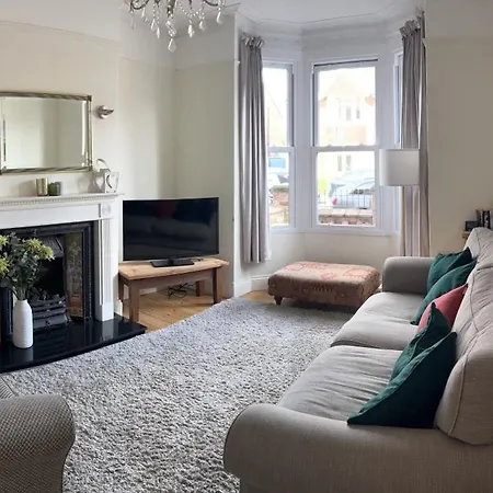 Holiday home Spacious Victorian Townhouse With Cathedral Views *