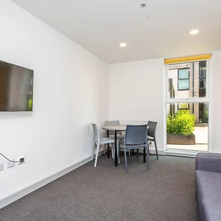 Holiday home Ensuite With Shared Kitchen, Close To Centre- 18 Above *