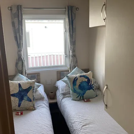 Luxury Pet Friendly Hot Tub Breaks At Tattershall Holiday home Lincoln