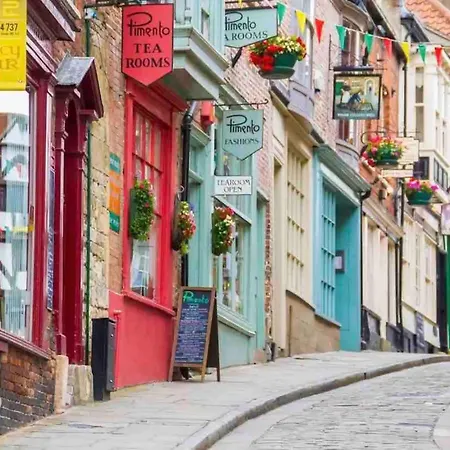 Pass The Keys Stunning Townhouse In Uphill Historic Holiday home *
