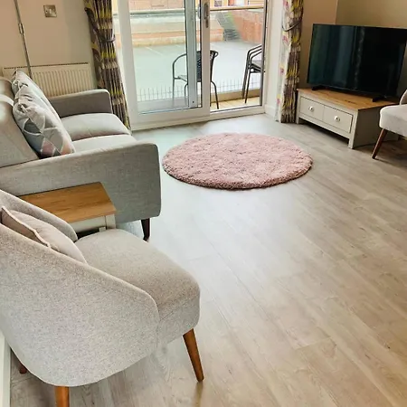 Holiday home Pass The Keys Stunning Townhouse In Uphill Historic Lincoln